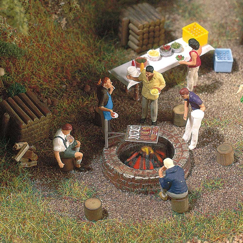 Busch 5407 Ho Scale Campfire Scene