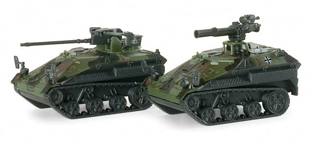 Herpa 741385 HO Roco Mini Tanks - Weasel Tanks in Camo (Set of 2)