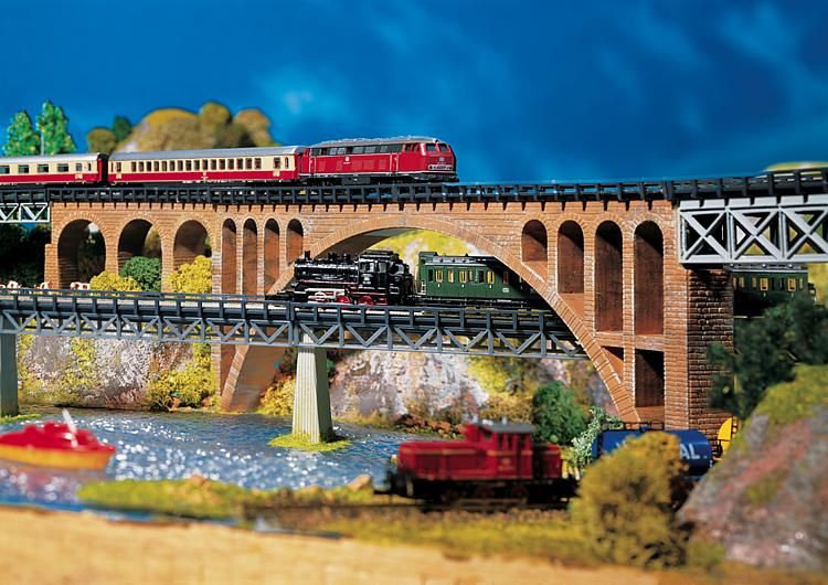 Faller 2924 Z Scale Stone Arch Bridge Building Kit