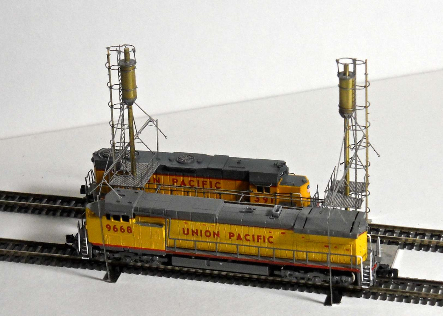 Micron Art 1028 2-Track Diesel Locomotive Service Facility Etched-Metal Kit