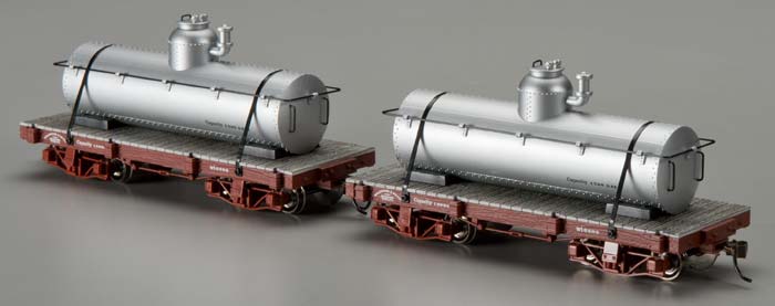Bachmann 26521 On30 Unlettered 18' Tank Cars (Set of 2)