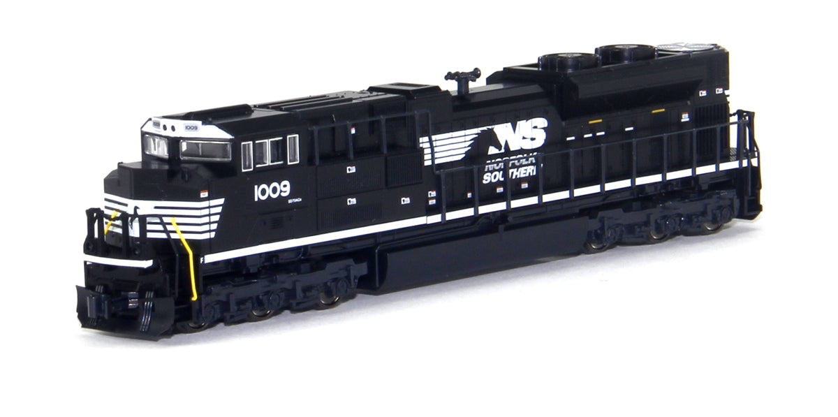 Kato 176-8507 N Scale Norfolk Southern SD70ACe Diesel Locomotive #1009