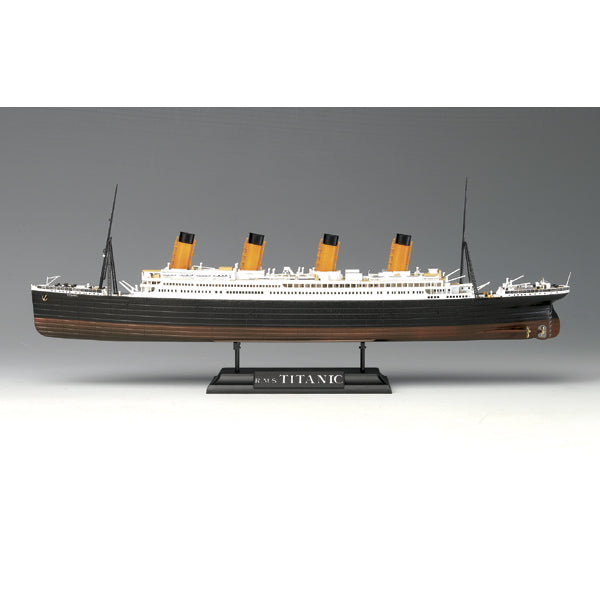 Academy 14214 1:700 R.M.S Titanic Ship Kit
