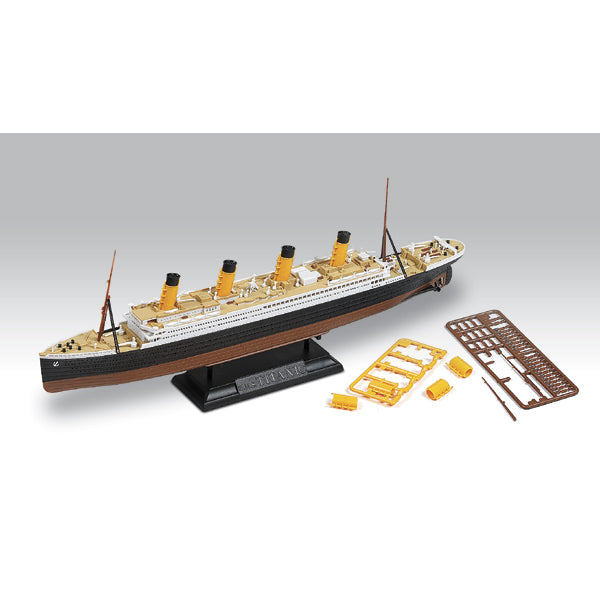 Academy 14214 1:700 R.M.S Titanic Ship Kit – Trainz