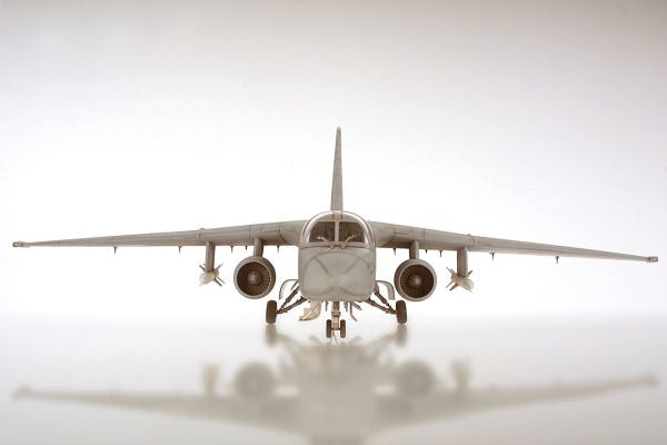 Italeri 2623 1:48 S-3 A/B Viking Military Aircraft Plane Model Kit