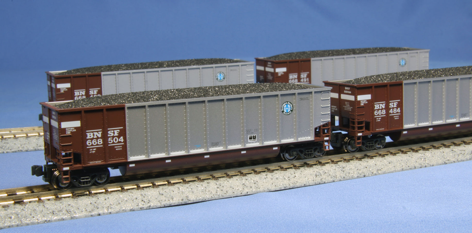 Kato 106-4621 N Scale BNSF BethGon Coalporter 8-Car Set