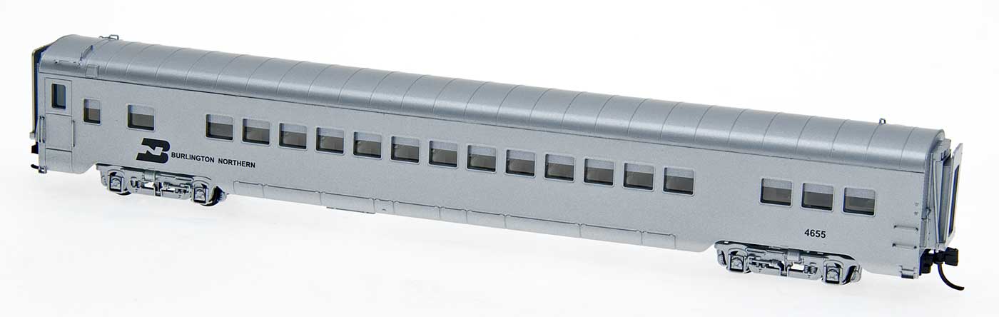 InterMountain 6618 CNW-Style 56-Seat Coach w/Interior Lights - Ready to Run