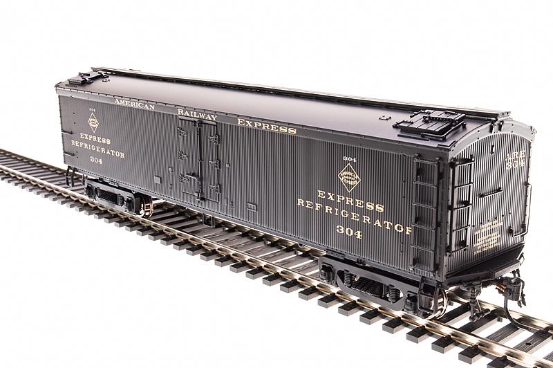 Broadway Limited 1850 HO ARE GACX 53'6" Wood Express Reefer #311,321 (Pack of 2)