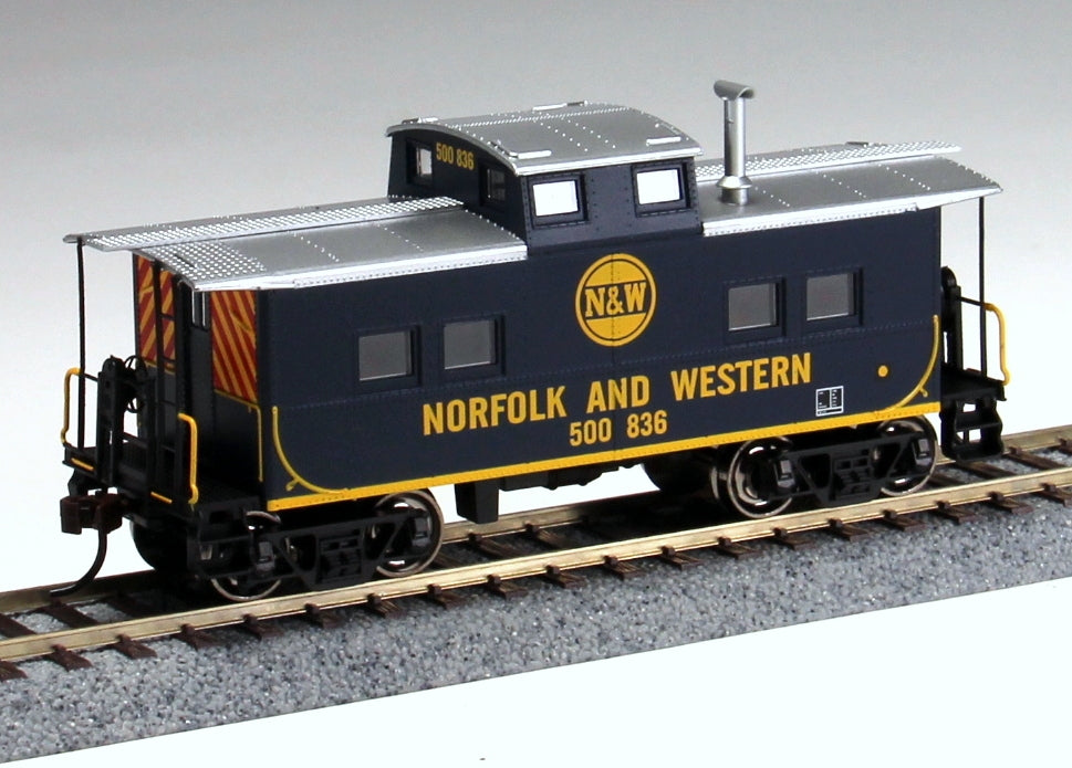 Bachmann 16813 HO Norfolk & Western Northeast-Style Steel Cupola Caboose #500836