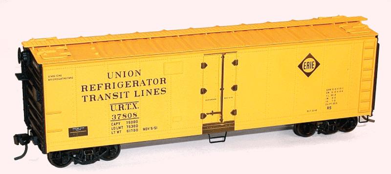 Accurail 8313 HO ERIE/URTX 40' REEFER