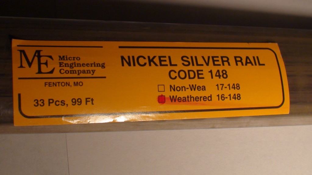 Micro Engineering 16-148 O Code 148 36'' Weathered Nickel Silver Rail