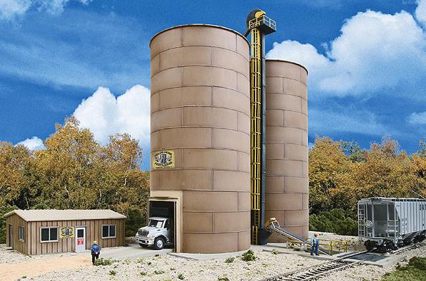 Walthers 933-4036 HO Rail-to-Road Aggregate Transfer Industrial Building Kit
