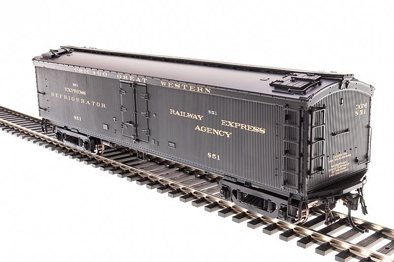 Broadway Limited 1825 HO Chicago Great Western 53'6