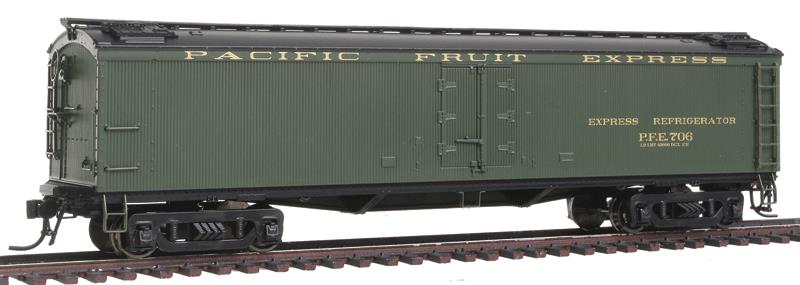 Broadway Limited 1837 HO Pacific Fruit Express 53'6" Wood Express Reefer #706
