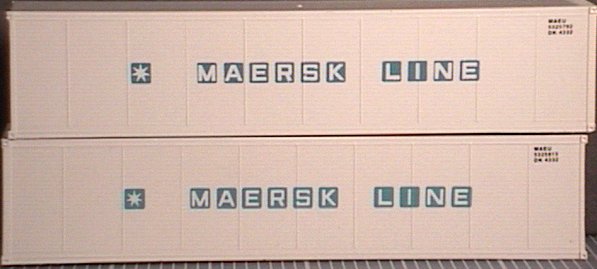 Deluxe Innovations C419 N Scale Maersk Line Containers (2)