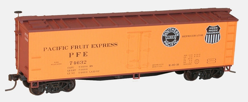 Accurail 48121 HO PFE 40' WOOD REEFER