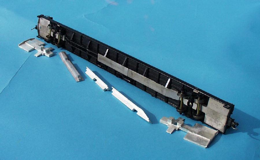 A-Line 13202 HO Undecorated 85'''' Flatcar with End Weights Kit