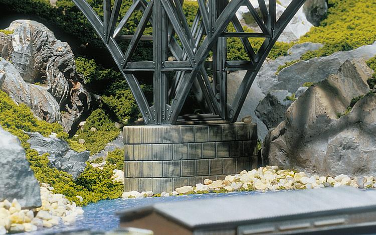 Faller 120538 HO Concrete bridge piers (18)