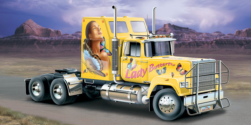 Italeri 3820 1:24 American Superliner Tractor Cab w/Sleeper