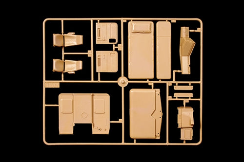 Italeri 3859 1:24 Freightliner FLC Tractor Cab Truck Kit