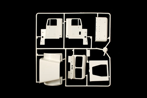 Italeri 3859 1:24 Freightliner FLC Tractor Cab Truck Kit