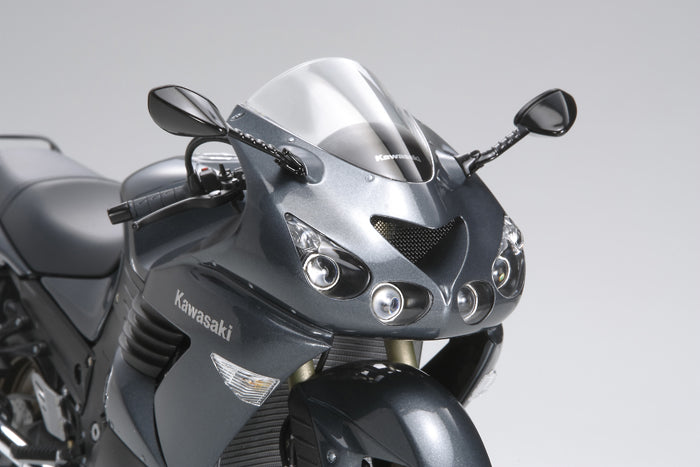 Tamiya 14111 1:12 Kawasaki ZZR 1400 Motorcycle