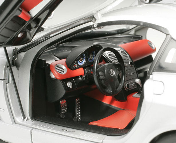 Tamiya 24290 1:24 Mercedes Benz SLR McLaren Car