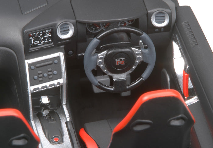 Tamiya 24300 1:24 Nissan GTR Car