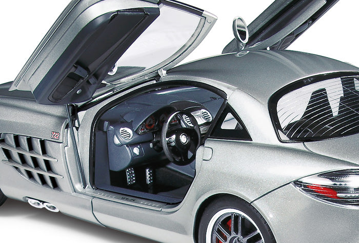 Tamiya 24317 1:24 Mercedes Benz SLR McLaren 722 Edition Car