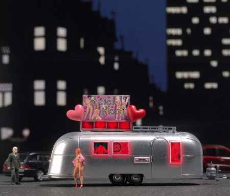 Busch 5425 1:87 Love Trailer
