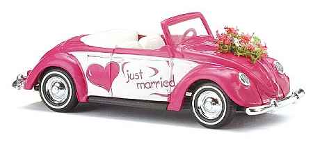 Busch 46707 1:87 Volkswagen Bug Just Married Pink