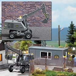 Busch 5600 HO Excavator w/Lights