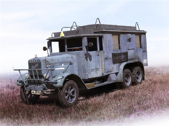 ICM 35467 1:35 WWII Henschel 33 D1 Kfz72 German Radio Communication Truck Kit