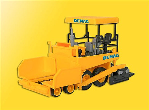Kibri 11652 HO Demag Asphalt Paver Plastic Model Kit