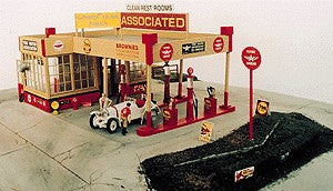 JL Innovative Design 341 HO Brownies Northside Service Station Wooden Kit