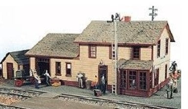 JL Innovative Design 251 HO McGregor RR Depot Wooden Kit (D)
