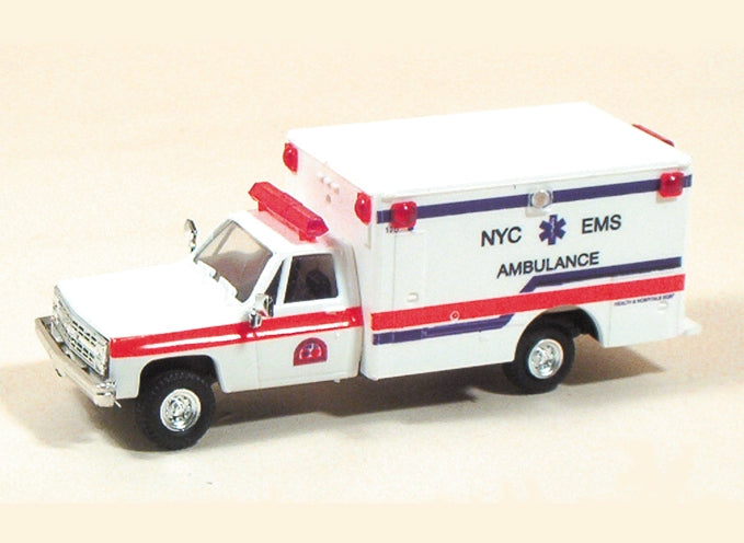 Trident Miniatures 90107 1:87 Ambulance NYC