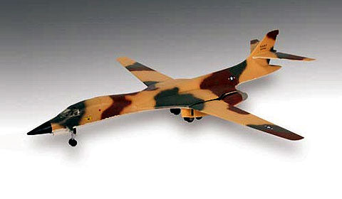 Lindberg 5401 1:144 B-1 BOMBER Aircraft Plastic Model Kit