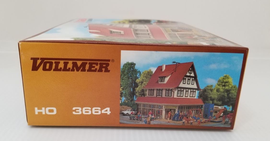 Vollmer 3664 HO Kindergarten Building Kit – Trainz