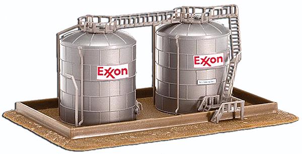 Model Power 1471 N Scale Twin Oil Tank Storage Facility Kit