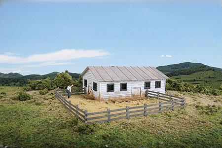 Walthers 933-3337 Hog House and Pen Lasercut Building Kit