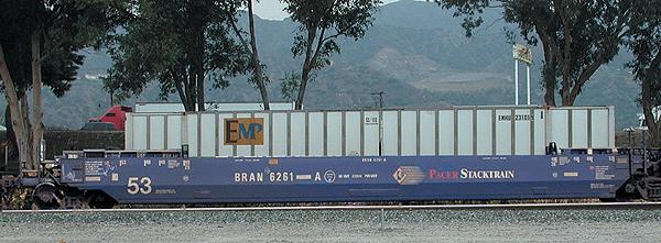 Deluxe Innovations 350401 N Pacer Maxi-Stack IV 3-Unit Intermodal Well Car Set