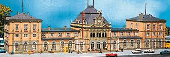 Faller 110111 HO Weinstasse Railway Station – Trainz