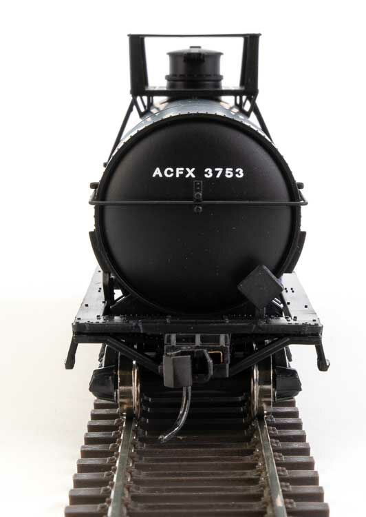Walthers 910-48013 HO Olin Chemical 36' Chemical Tank Car RTR ACFX #3753