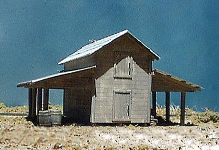 B.T.S. 27304 HO Tobacco Barn - Goin' Home Series