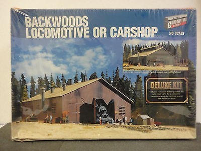 Walthers 933-3701 HO Scale Deluxe Backwoods Locomotive or Car Shop Structure Kit