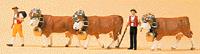 Preiser 10404 HO Swiss Dairymen with Cows Figures (Set of 5)
