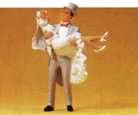 Preiser 45044 G Groom Carrying Bride Figures (Set of 2)