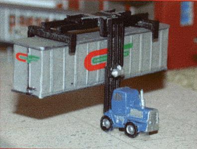 The N Scale Architect 30017 Piggy Stacker Modern Intermodal Facilities (2)