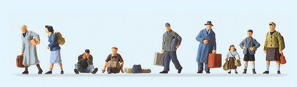 Preiser 10611 HO 1945 German Civilian Refugees Figures (Set of 9)